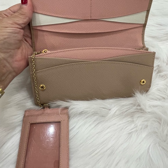 11129 Prada Wallet with box - Picture 12 of 17